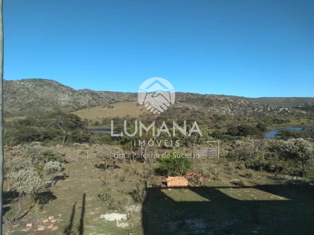 LOTE COM CONSTRUÇÃO — foto 12 — Mangabeiras, Santana Do Riacho, MG