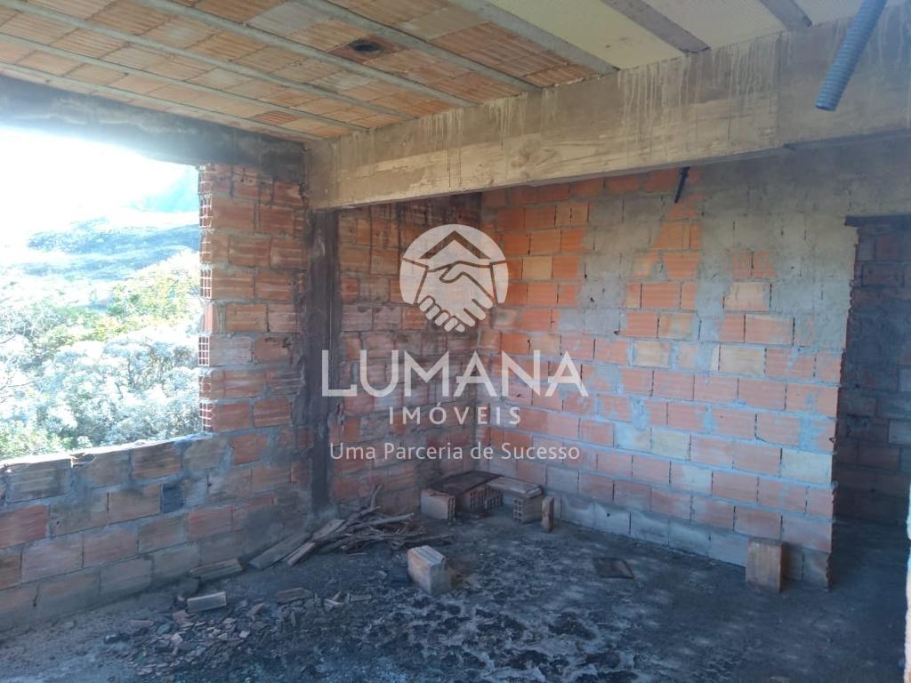 LOTE COM CONSTRUÇÃO — foto 13 — Mangabeiras, Santana Do Riacho, MG
