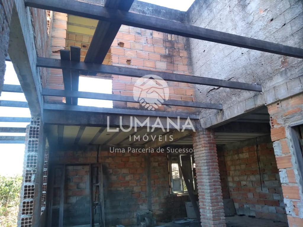 LOTE COM CONSTRUÇÃO