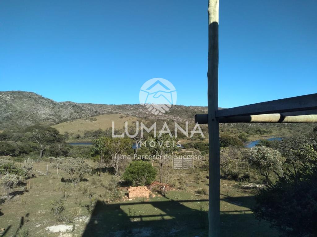 LOTE COM CONSTRUÇÃO — foto 8 — Mangabeiras, Santana Do Riacho, MG