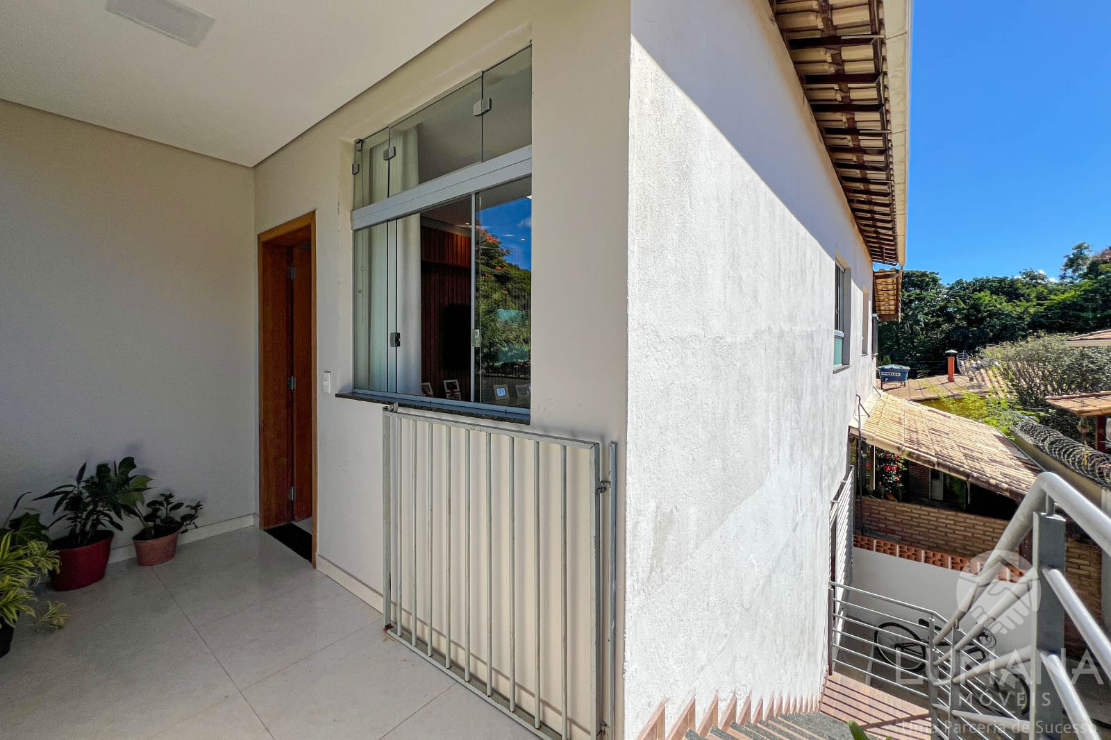 CASA NO RECANTO DA LAGOA