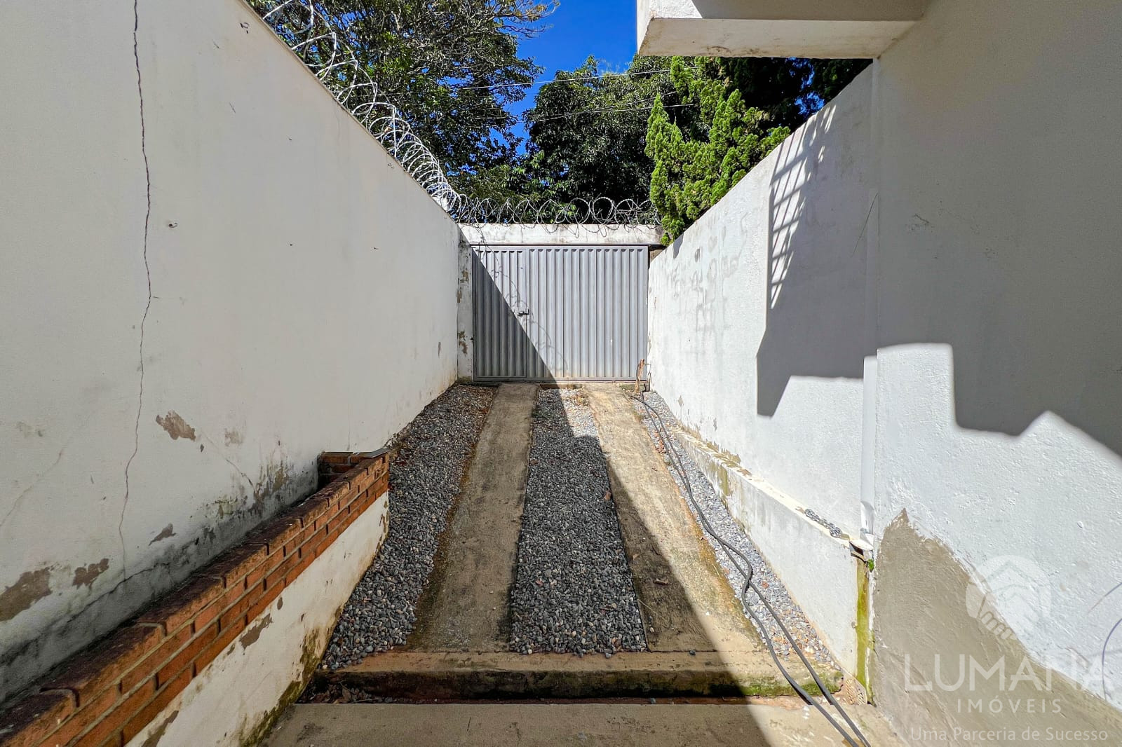 CASA NO RECANTO DA LAGOA