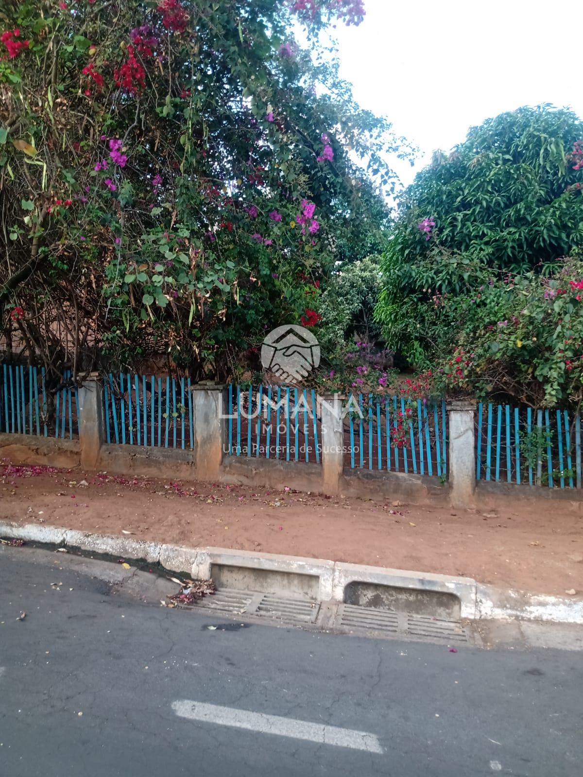 Área Central -  1900 m²