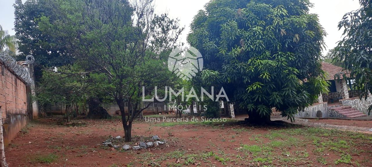 Área Central -  1900 m²