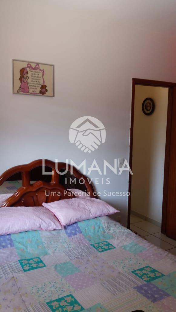CASA INDEPENDENTE — foto 11 — São Cosme De Cima (são Benedito), Santa Luzia, MG
