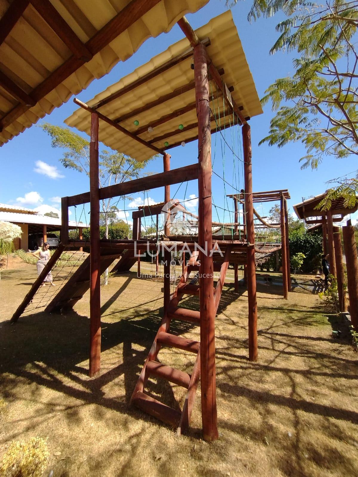 SÍTIO COM HABITE-SE