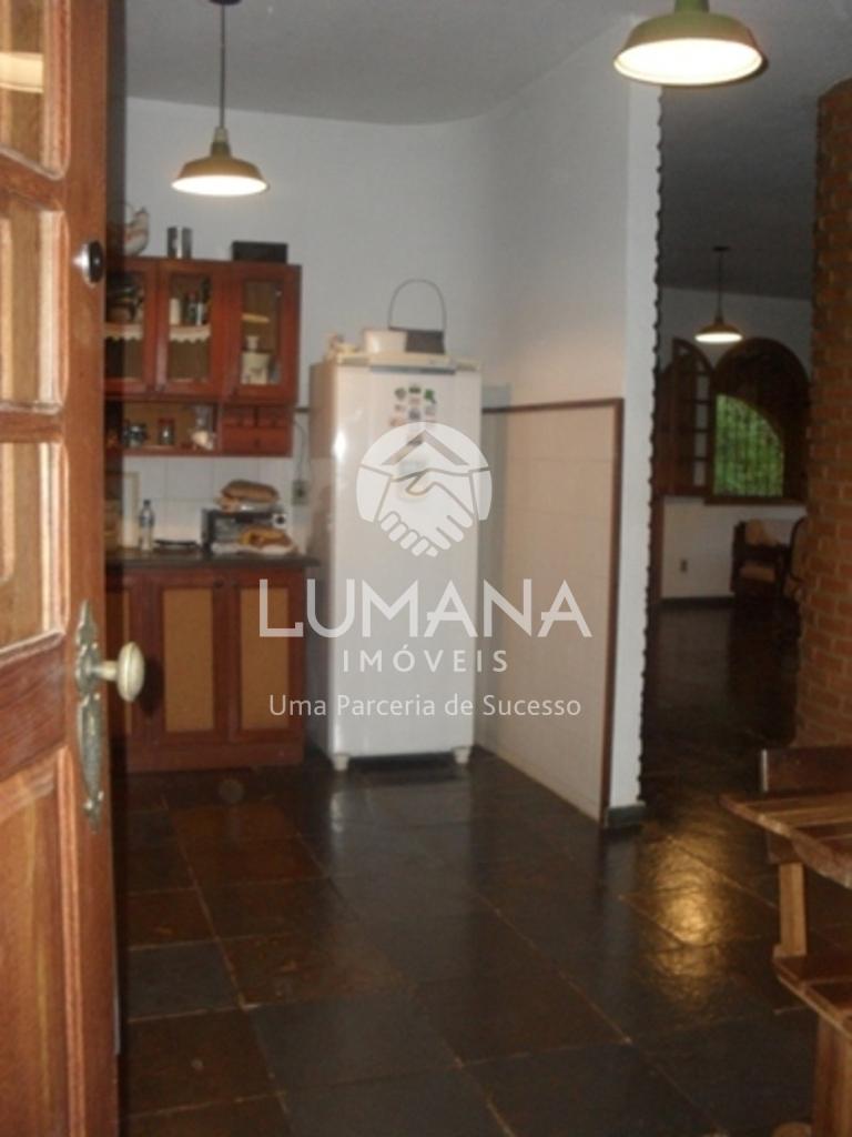 ÁREA  COM CASA NA VÁRZEA