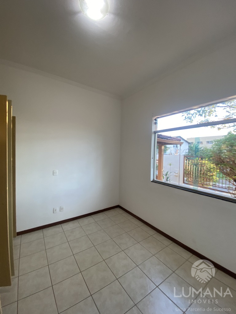 CASA COM PISCINA