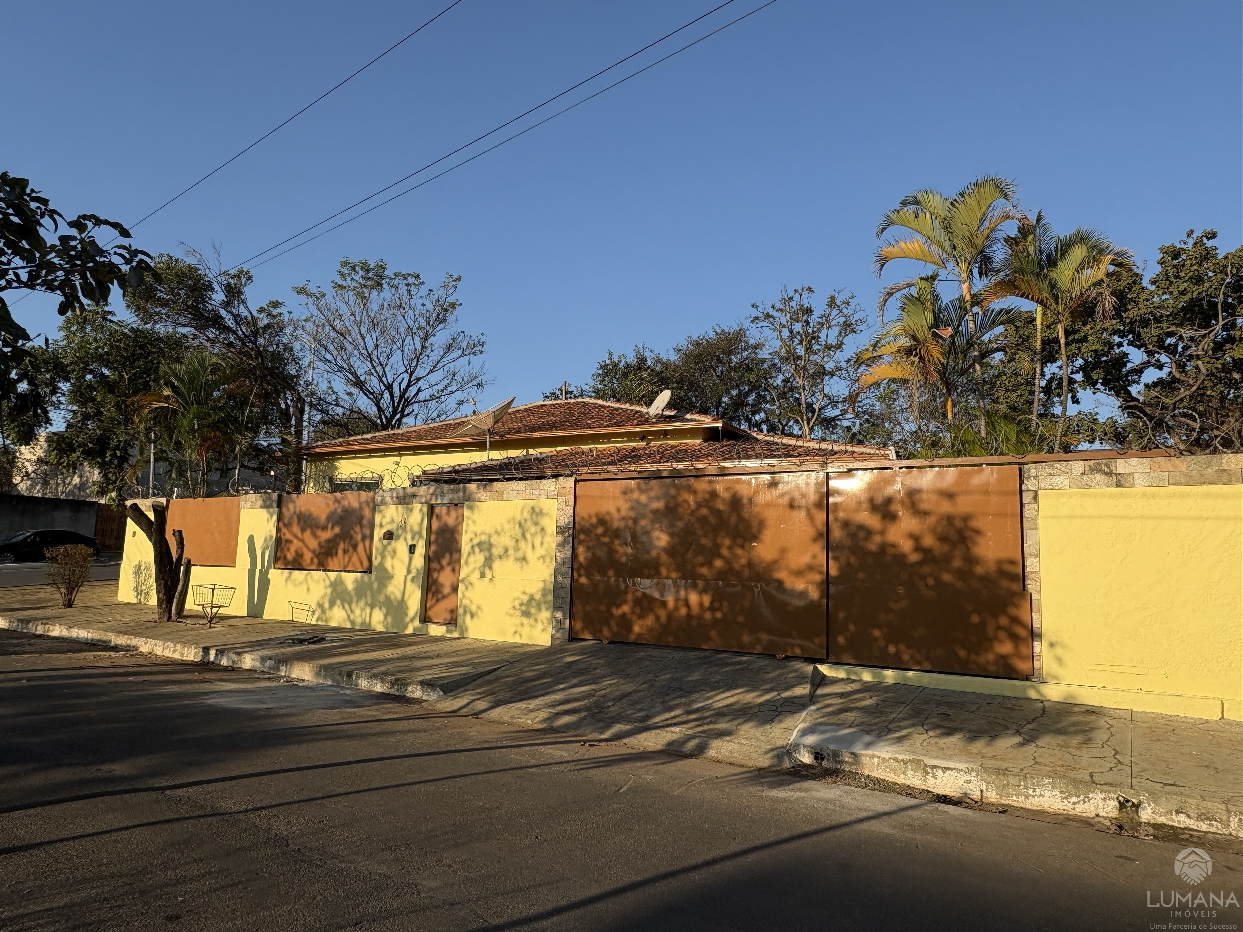 CASA COM PISCINA