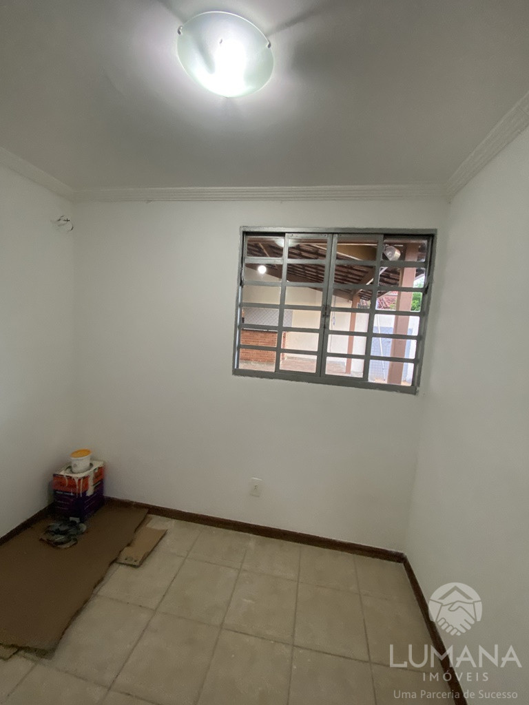 CASA COM PISCINA