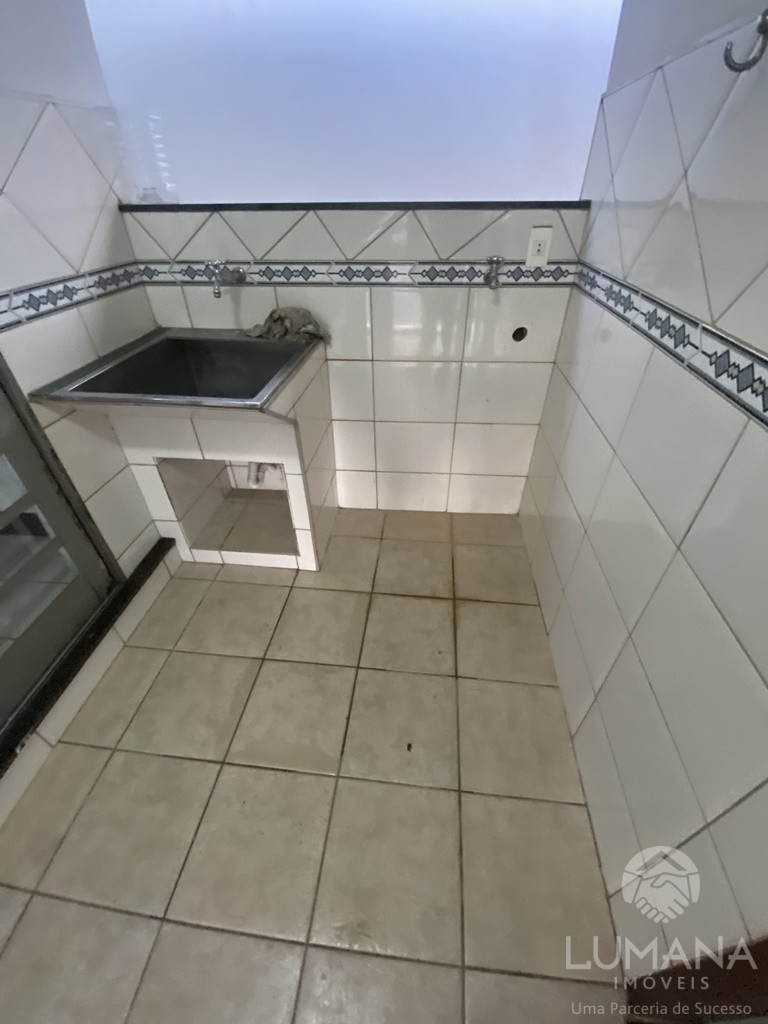 CASA COM PISCINA