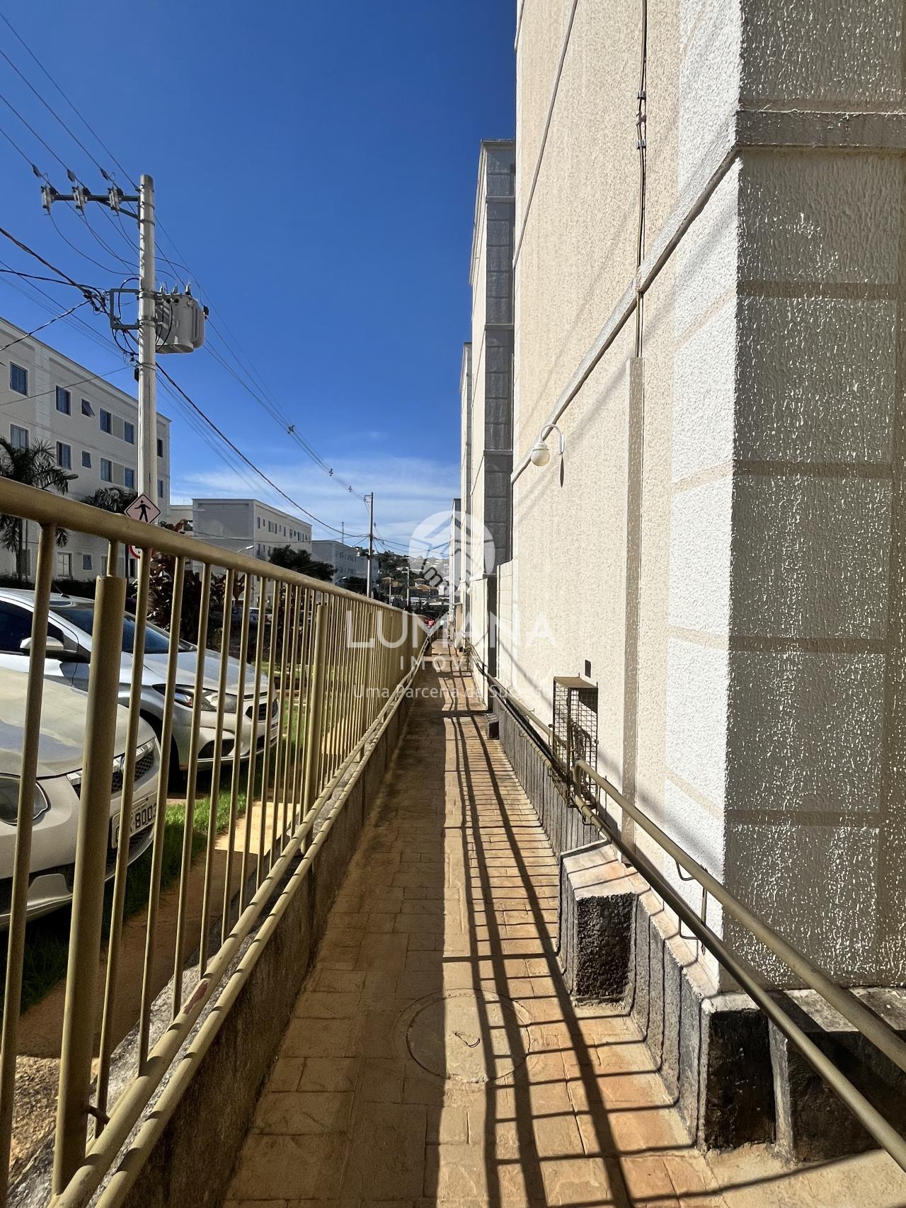 DUAS ÁREAS PRIVATIVAS