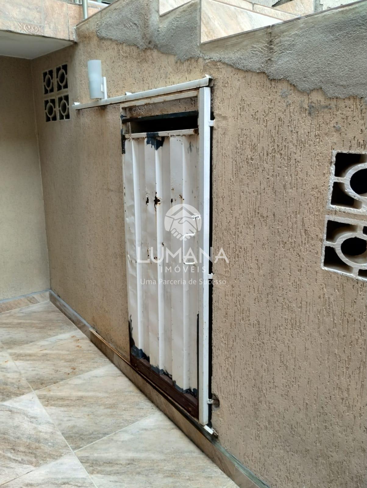 CASA COM PISCINA — foto 49 — São Benedito, Santa Luzia, MG
