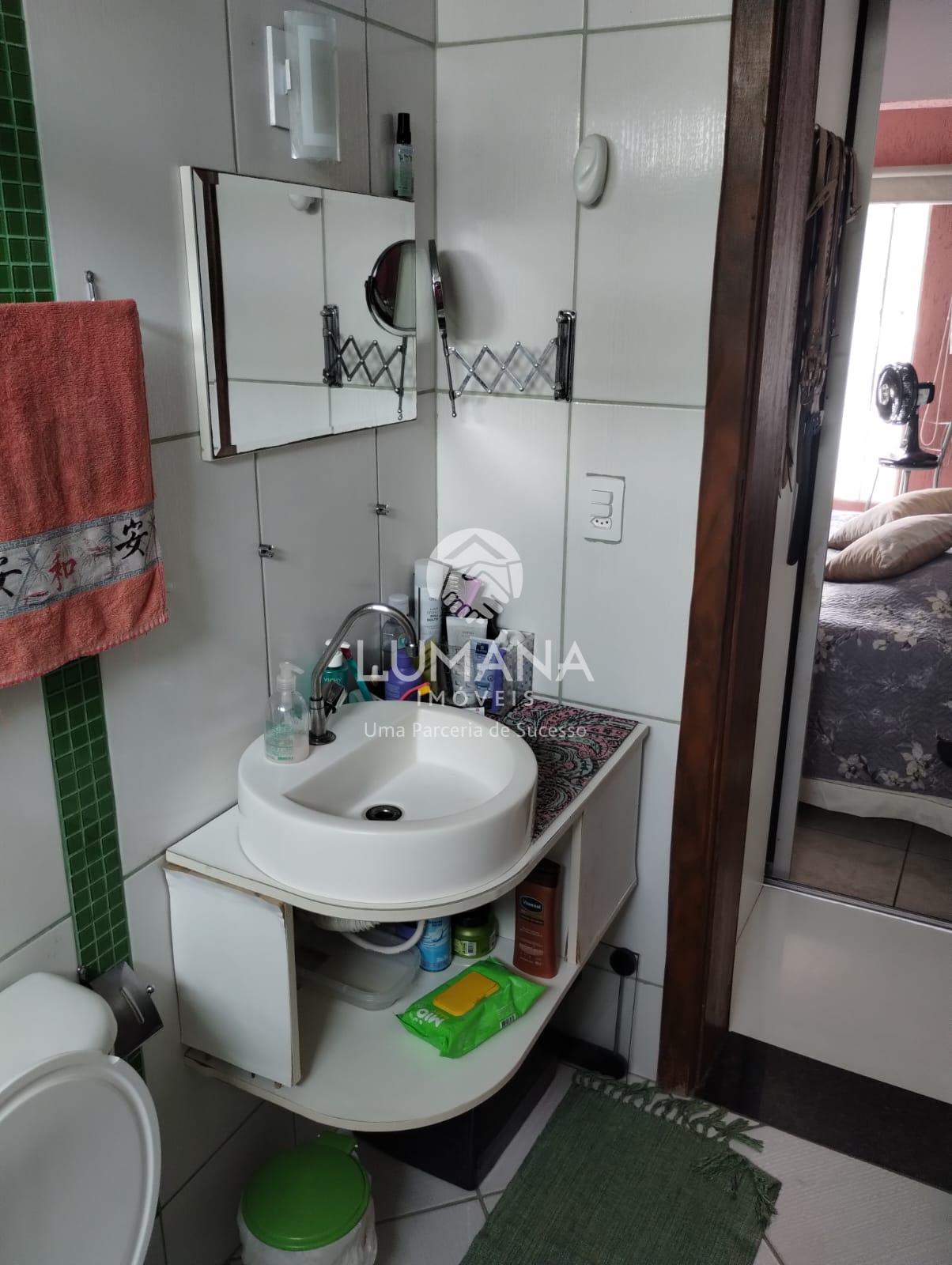 CASA COM PISCINA — foto 11 — São Benedito, Santa Luzia, MG