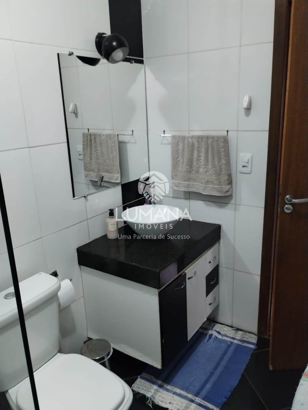 CASA COM PISCINA — foto 13 — São Benedito, Santa Luzia, MG