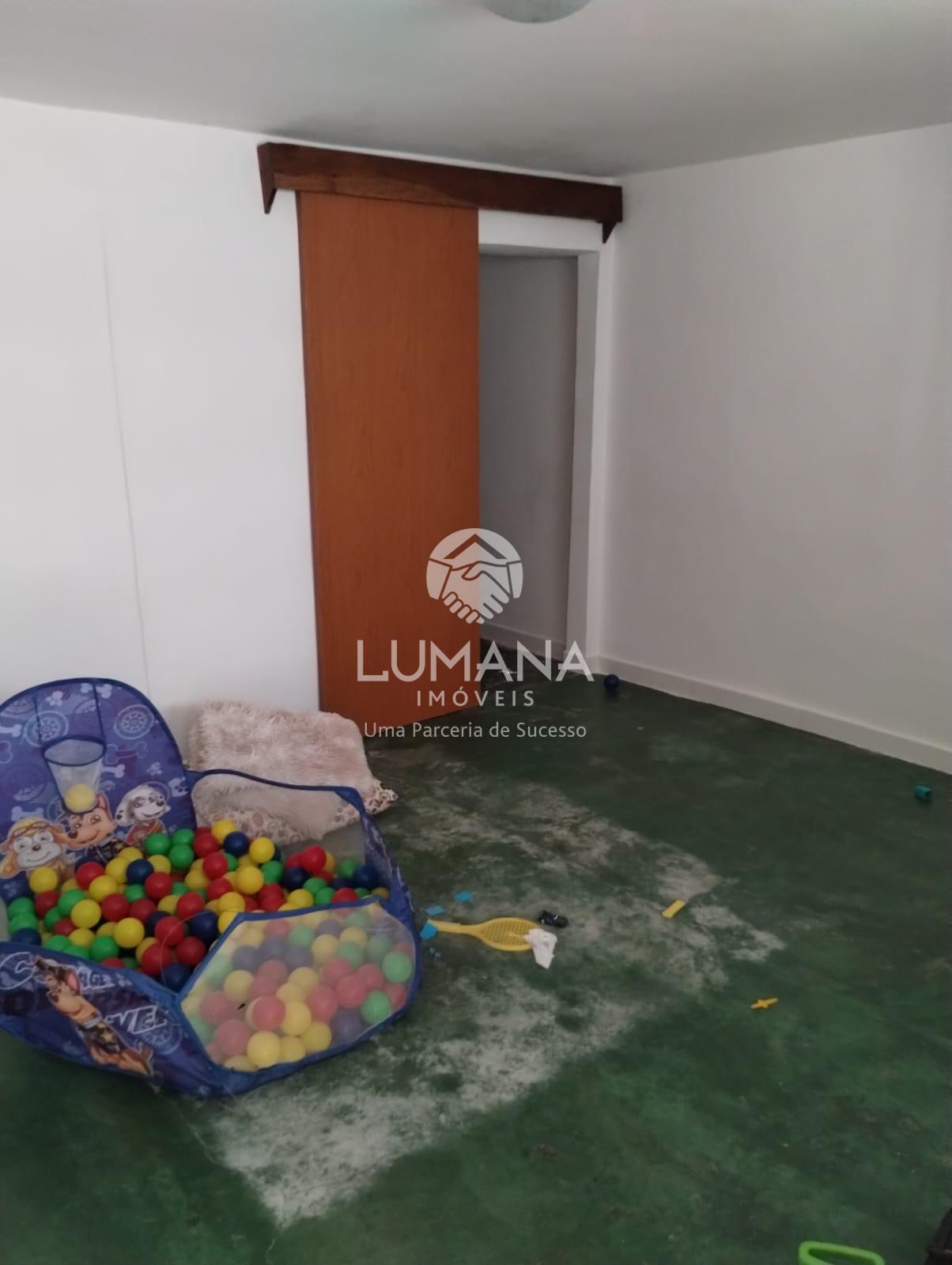 CASA COM PISCINA — foto 42 — São Benedito, Santa Luzia, MG