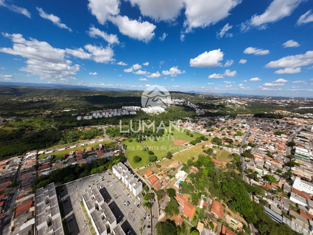 ÁREA URBANA  -  63 ha