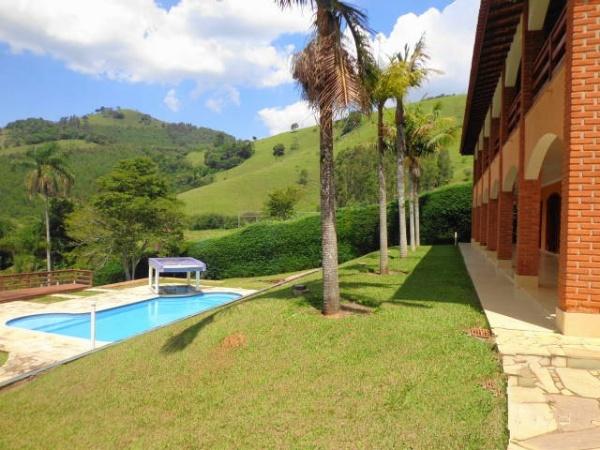 Chácara em alto Padrão - Itapeva/MG