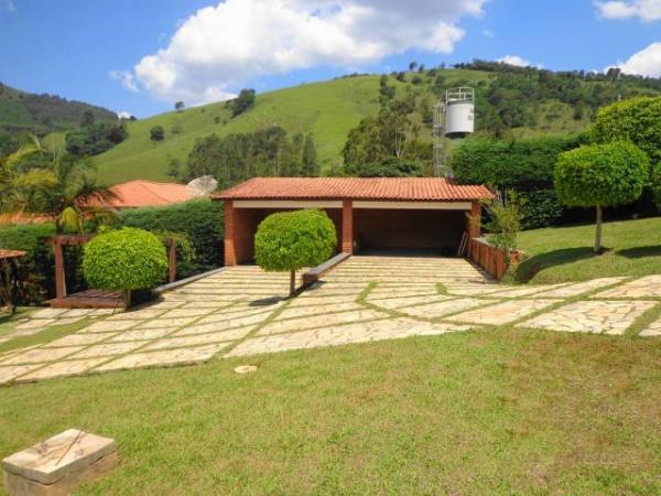 Chácara em alto Padrão - Itapeva/MG