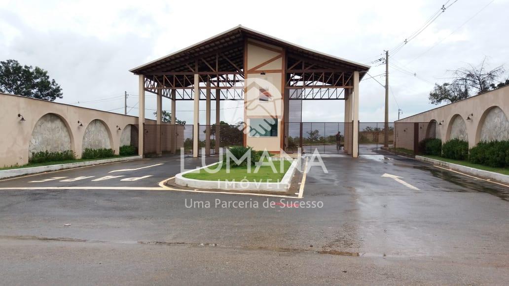 Lote 1.000 m² Condomínio