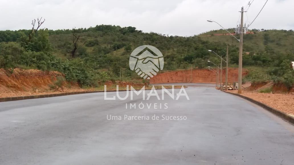Lote 1.000 m² Condomínio