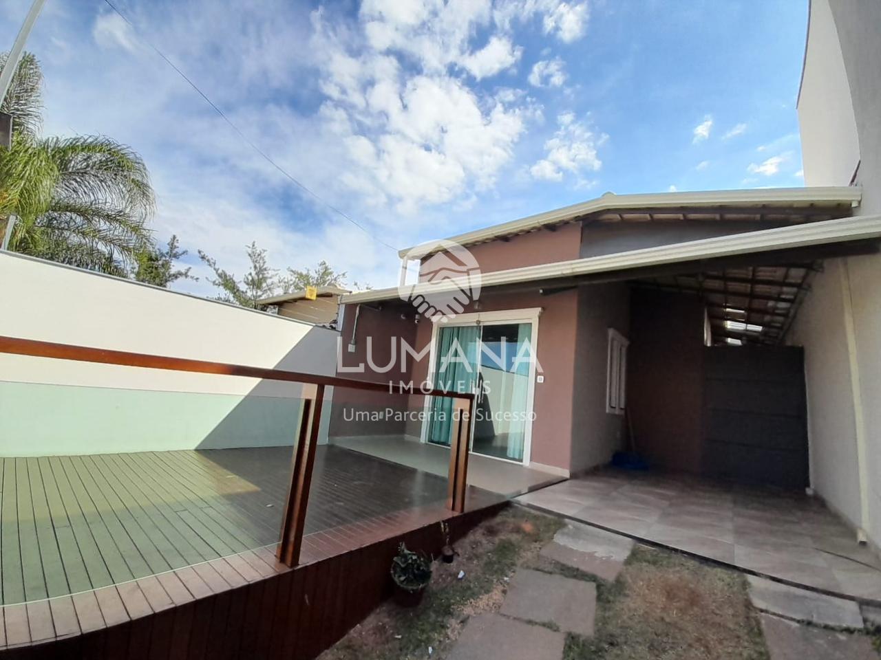 Casa em Lote  193 m²