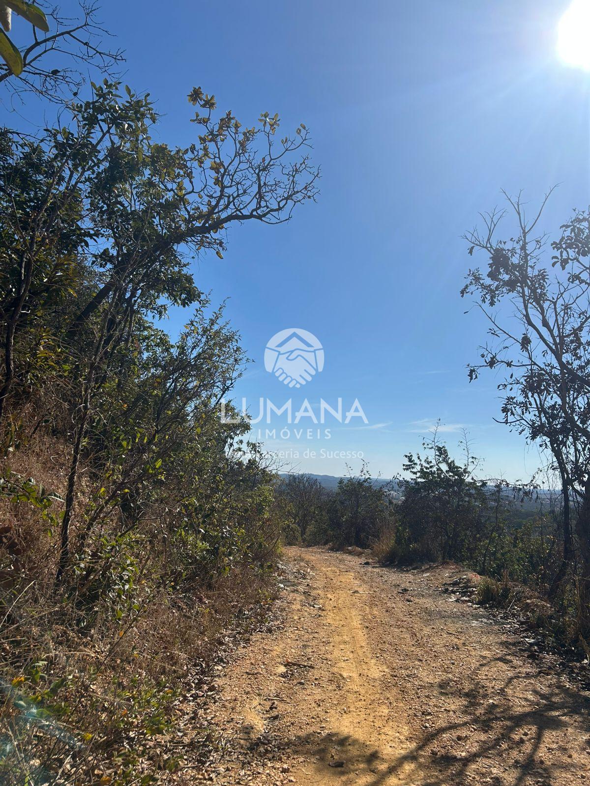 Área  Urbana / 20.000 m²