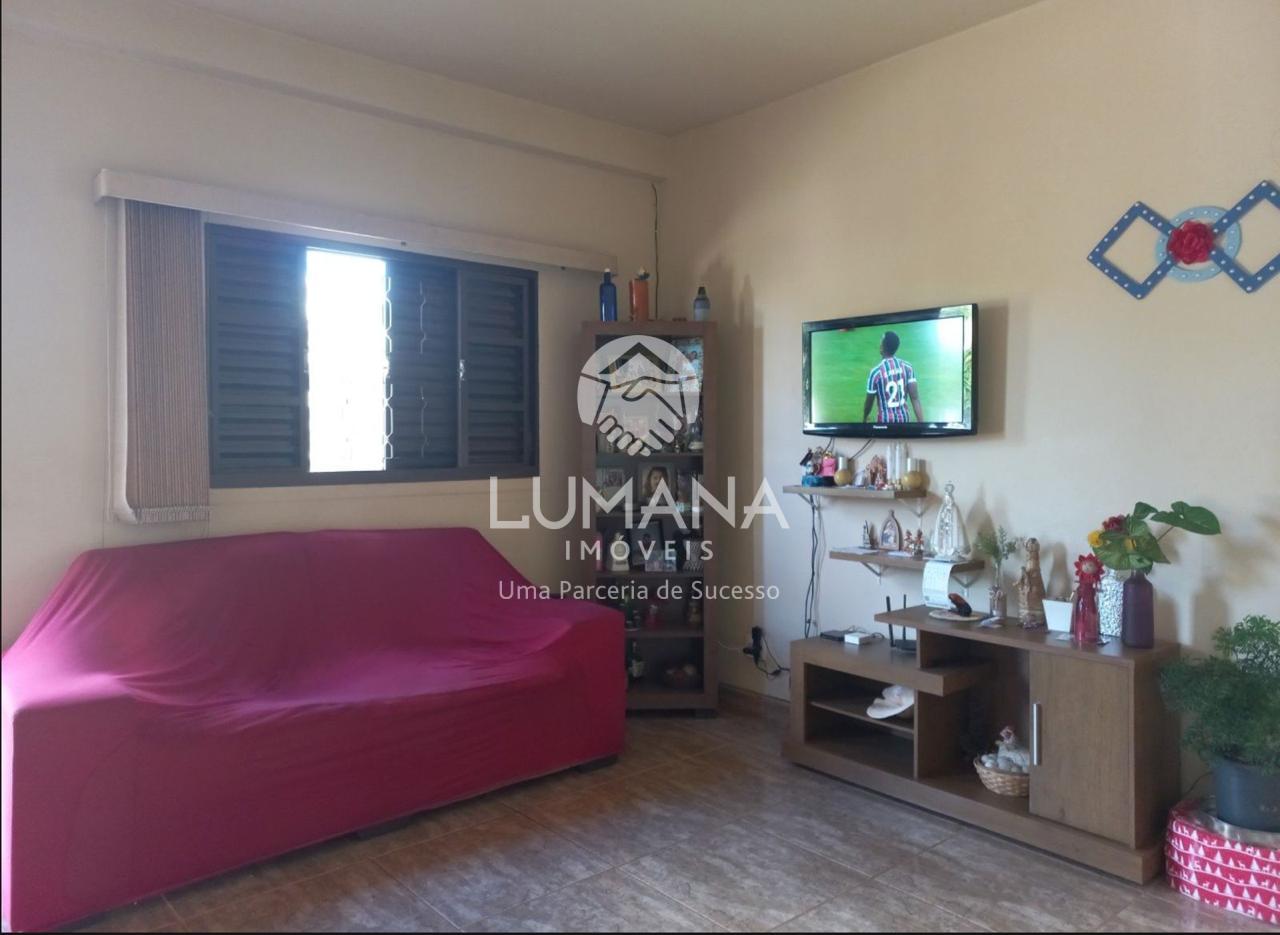 Casa Interior — foto 6 — Centro, Funilândia, MG