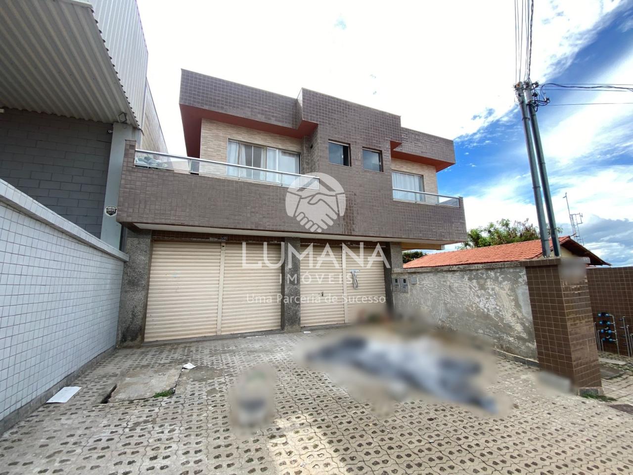 Prédio Residencial e Comercial