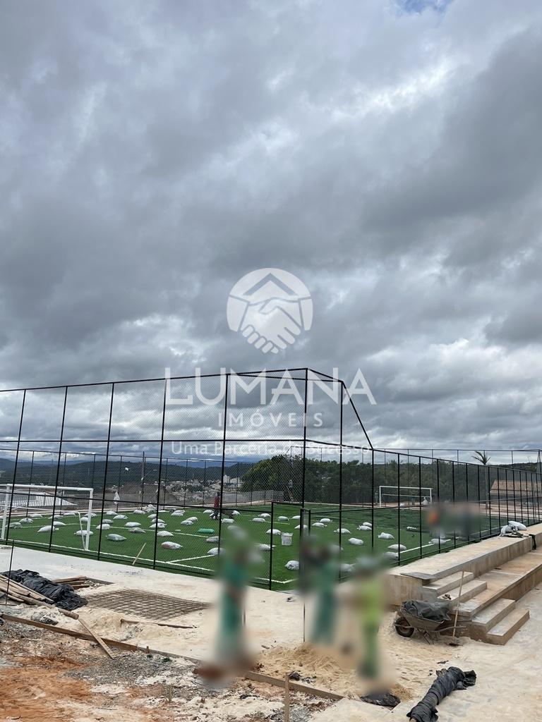 Prédio Residencial e Comercial