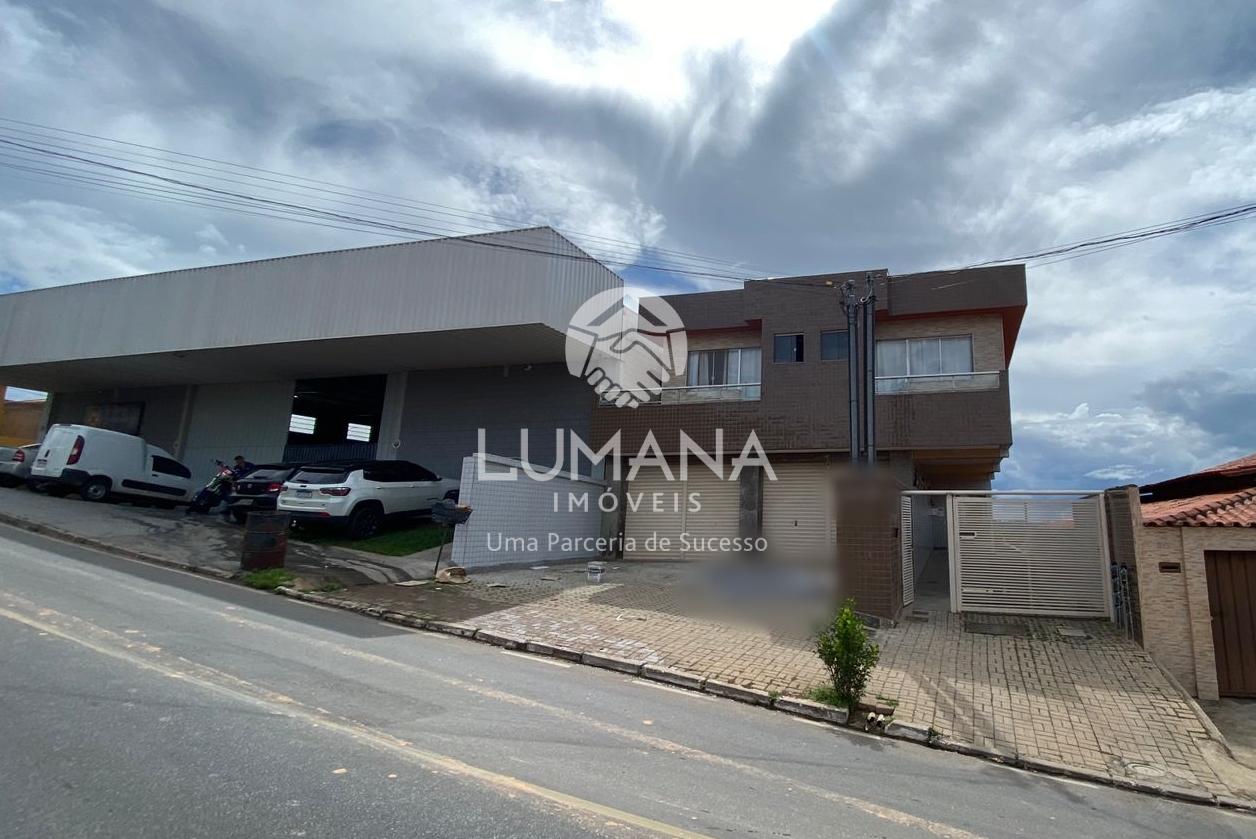 Prédio Residencial e Comercial