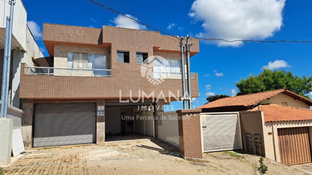 Prédio Residencial e Comercial