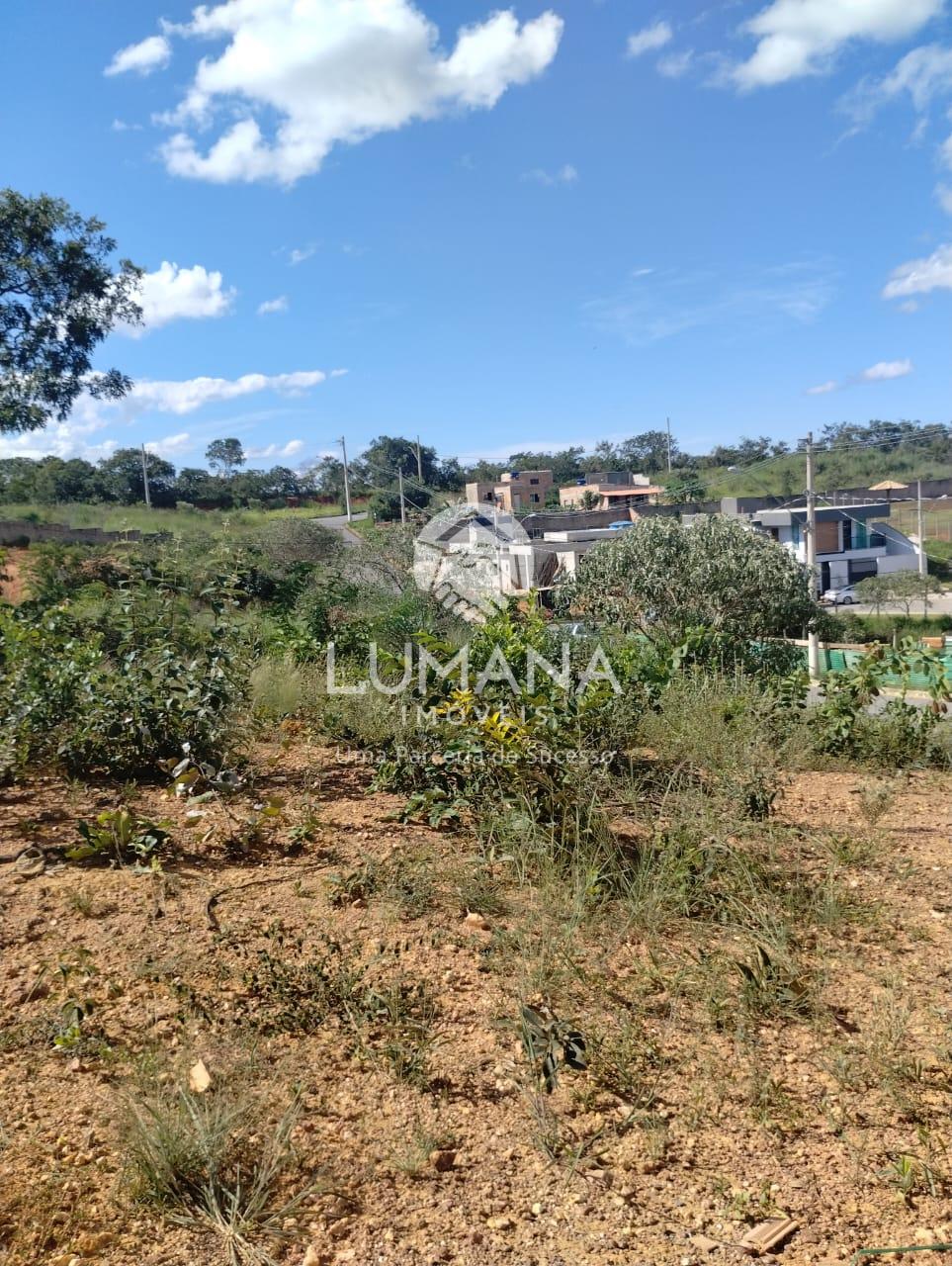 Lote em condomínio