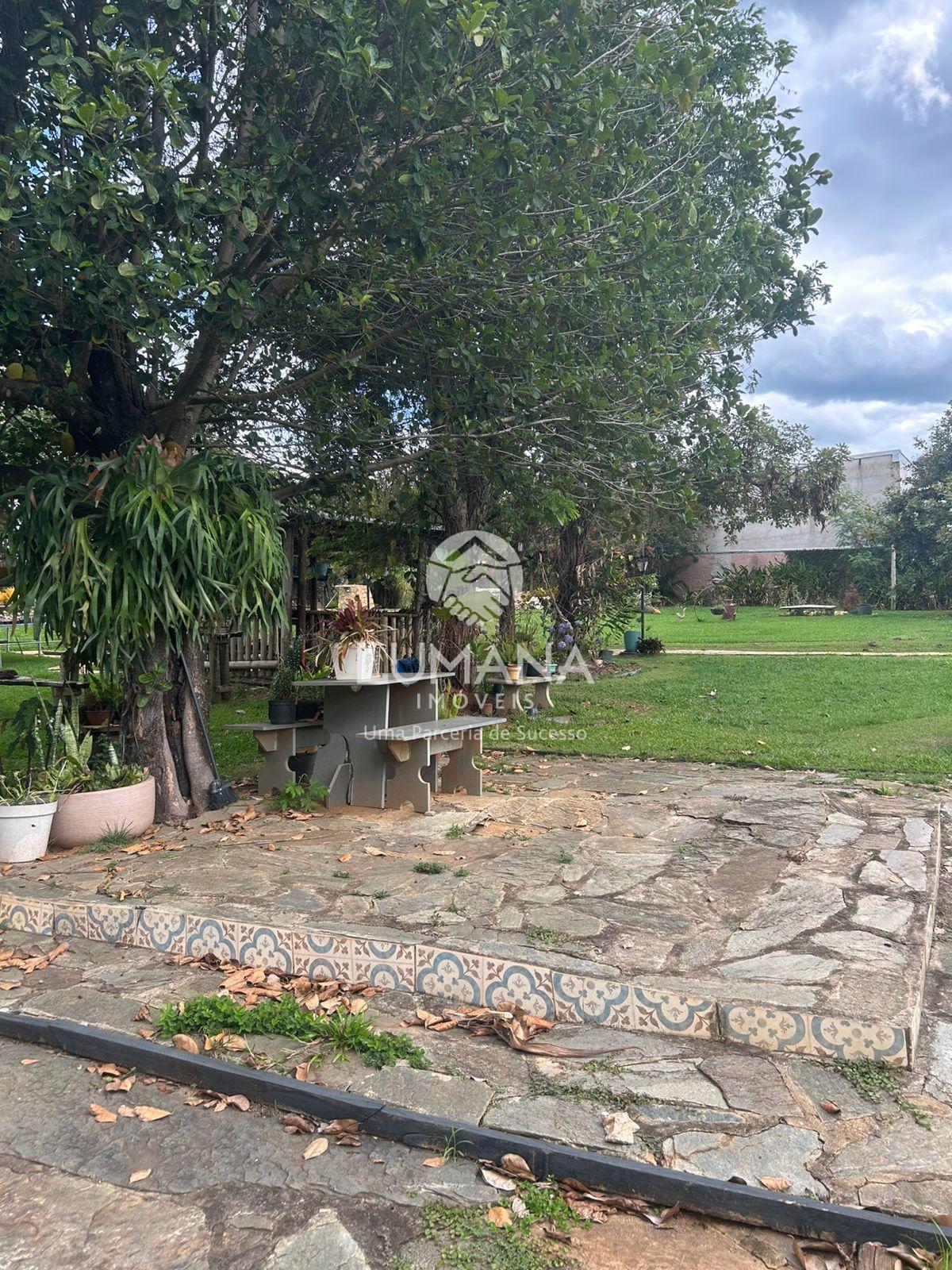 Casa Moderna em lote 3.700 m²