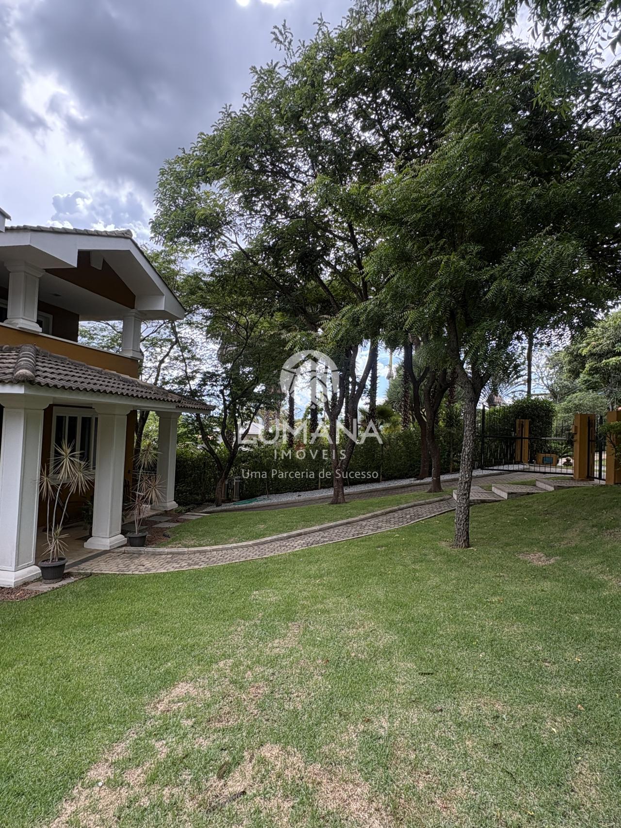 CONDOMÍNIO AMENDOEIRAS