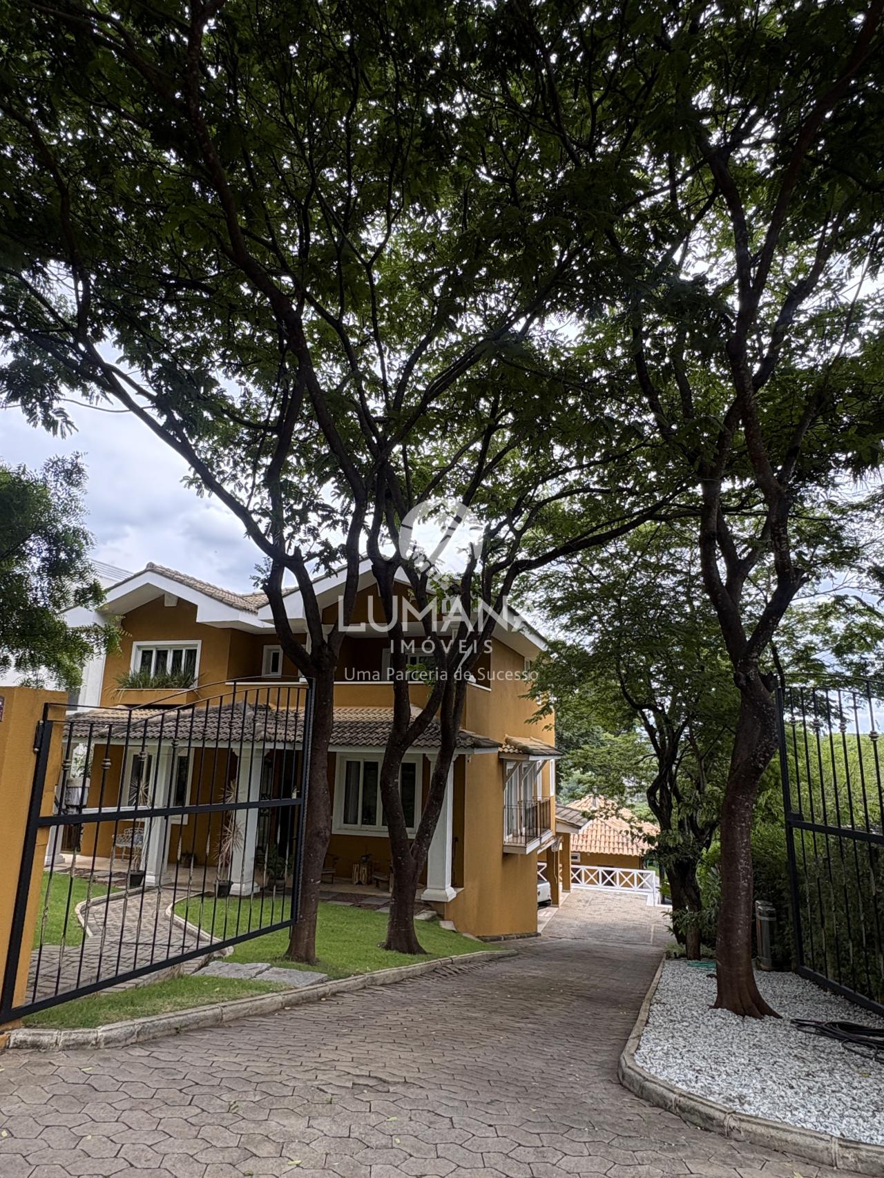 CONDOMÍNIO AMENDOEIRAS