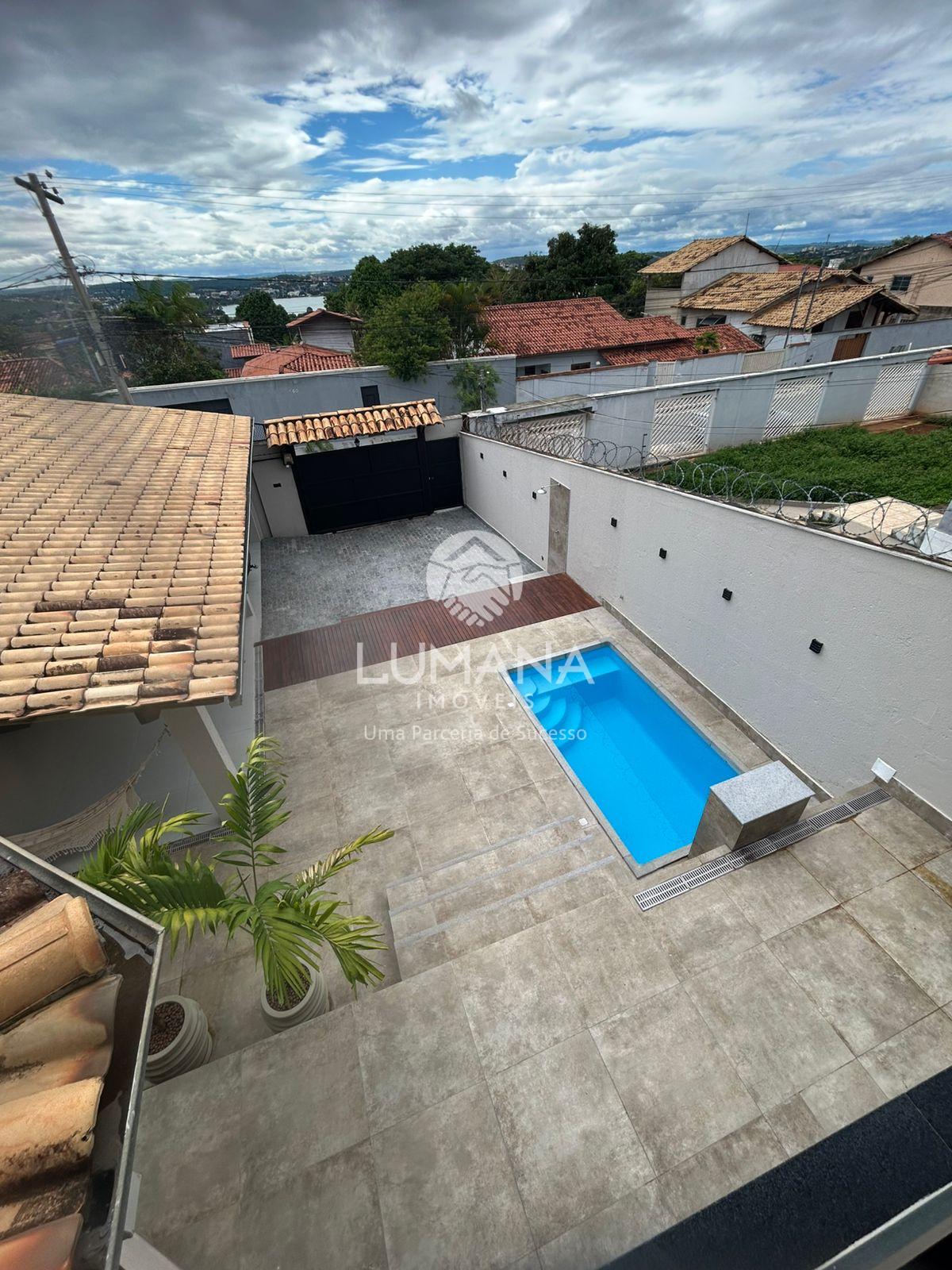 Casa com piscina