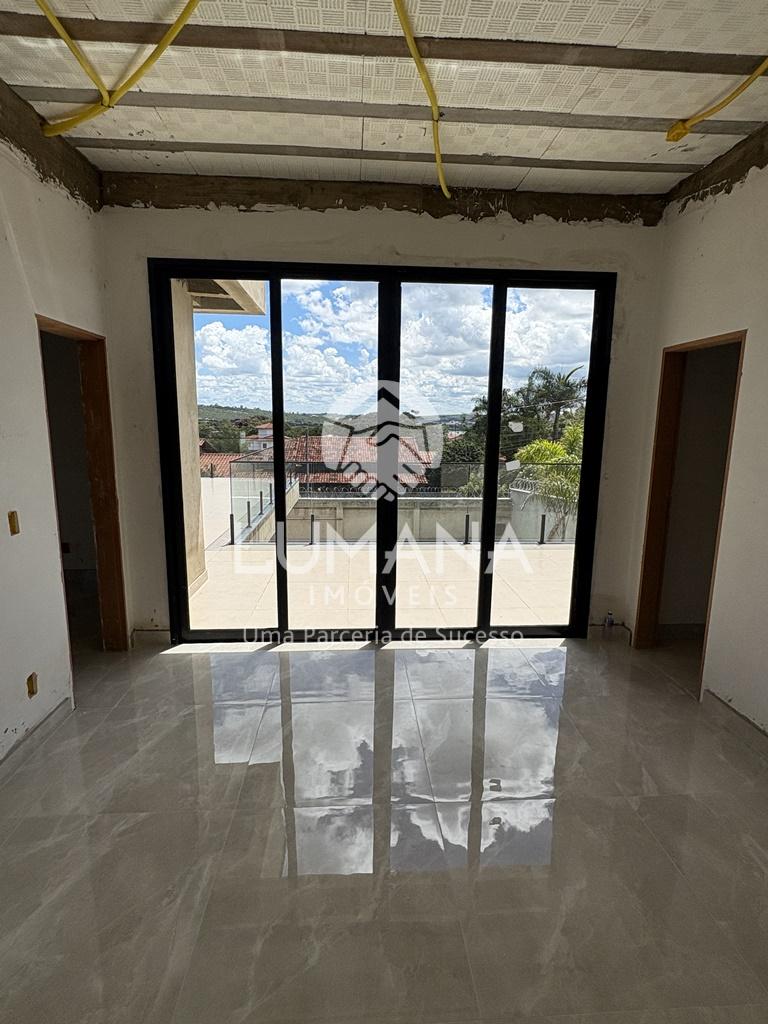 MODERNA RESIDÊNCIA COM PISCINA — foto 18 — Joá, Lagoa Santa, MG