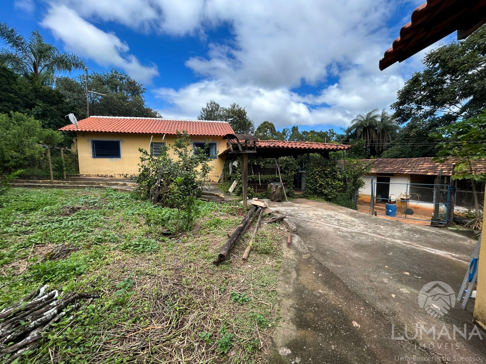Fazenda "TEMPO ANTIGO" Porteira Fechada e com muita água