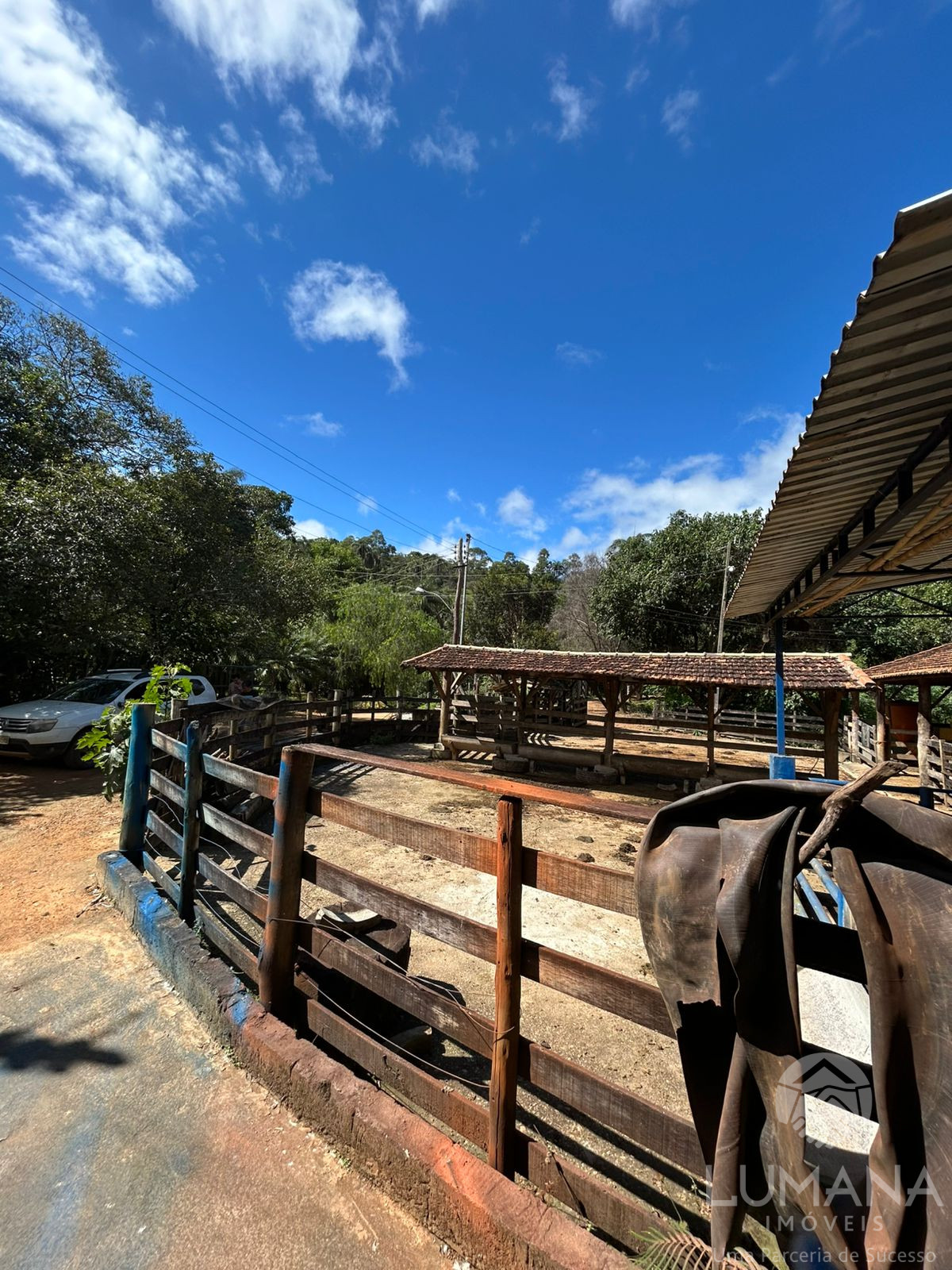 Fazenda "TEMPO ANTIGO" Porteira Fechada e com muita água