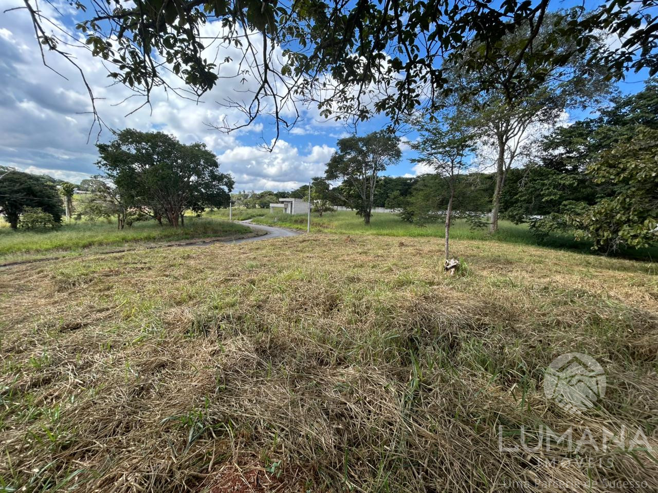 Lote em condomínio