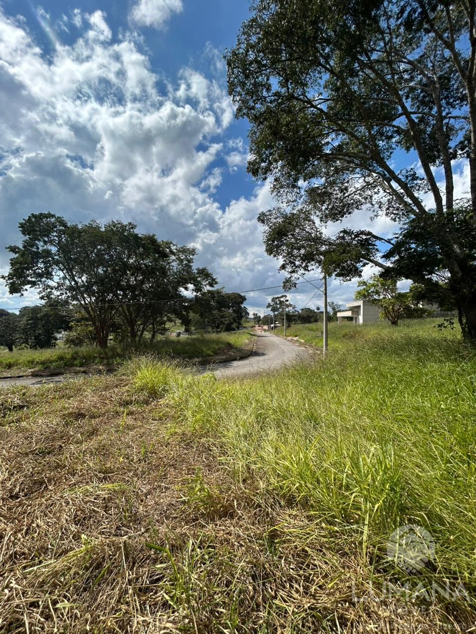 Lote em condomínio