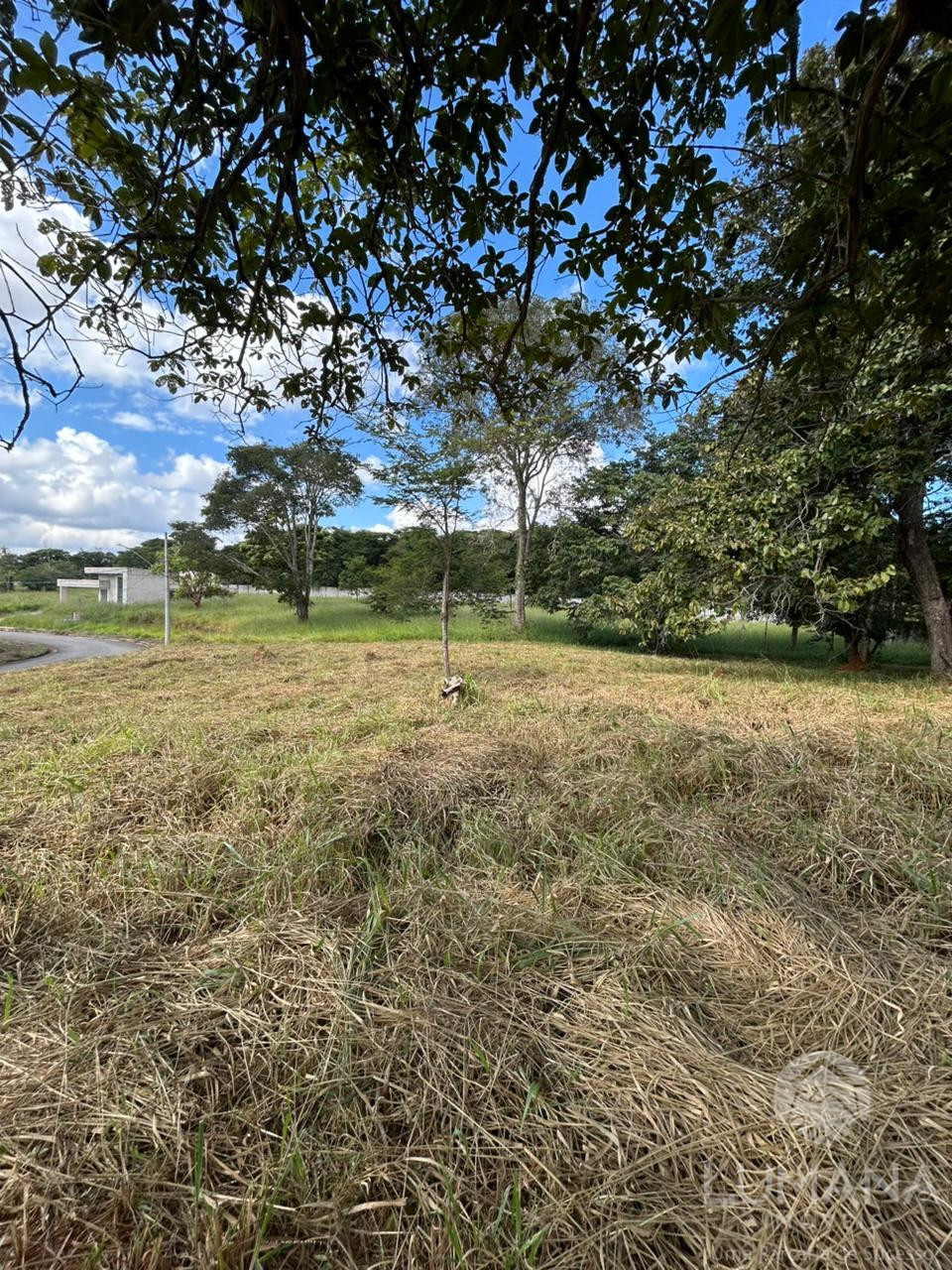 Lote em condomínio