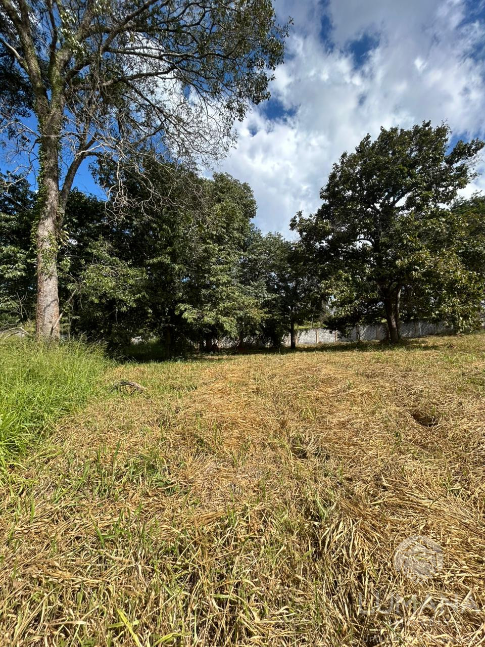 Lote em condomínio