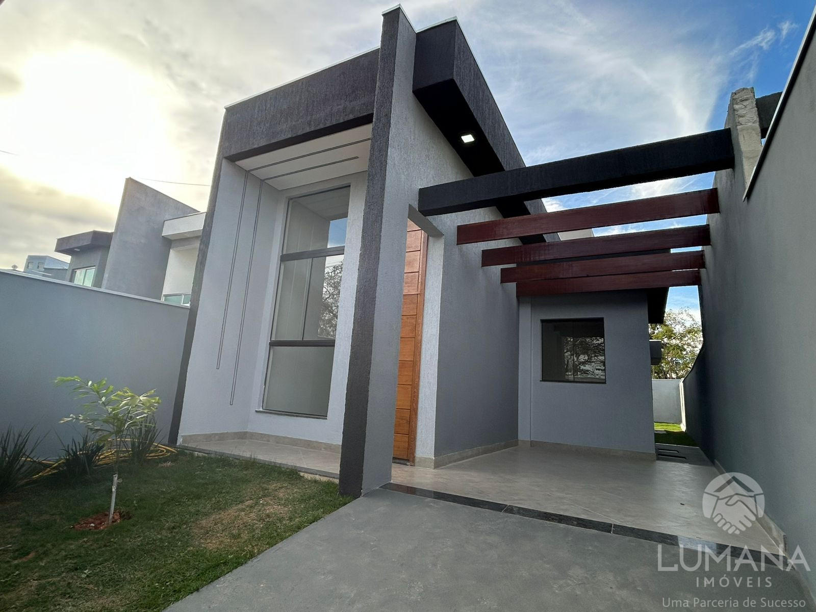 Casa em lote 203 m²