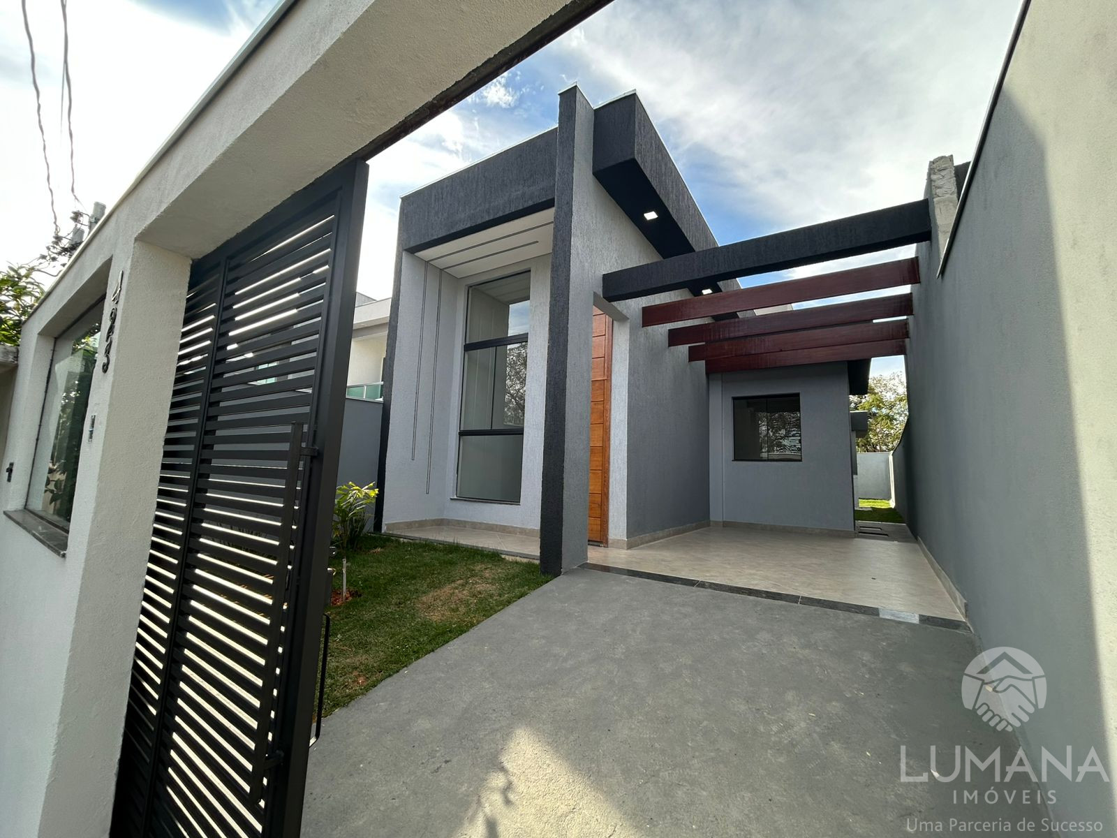 Casa em lote 203 m²