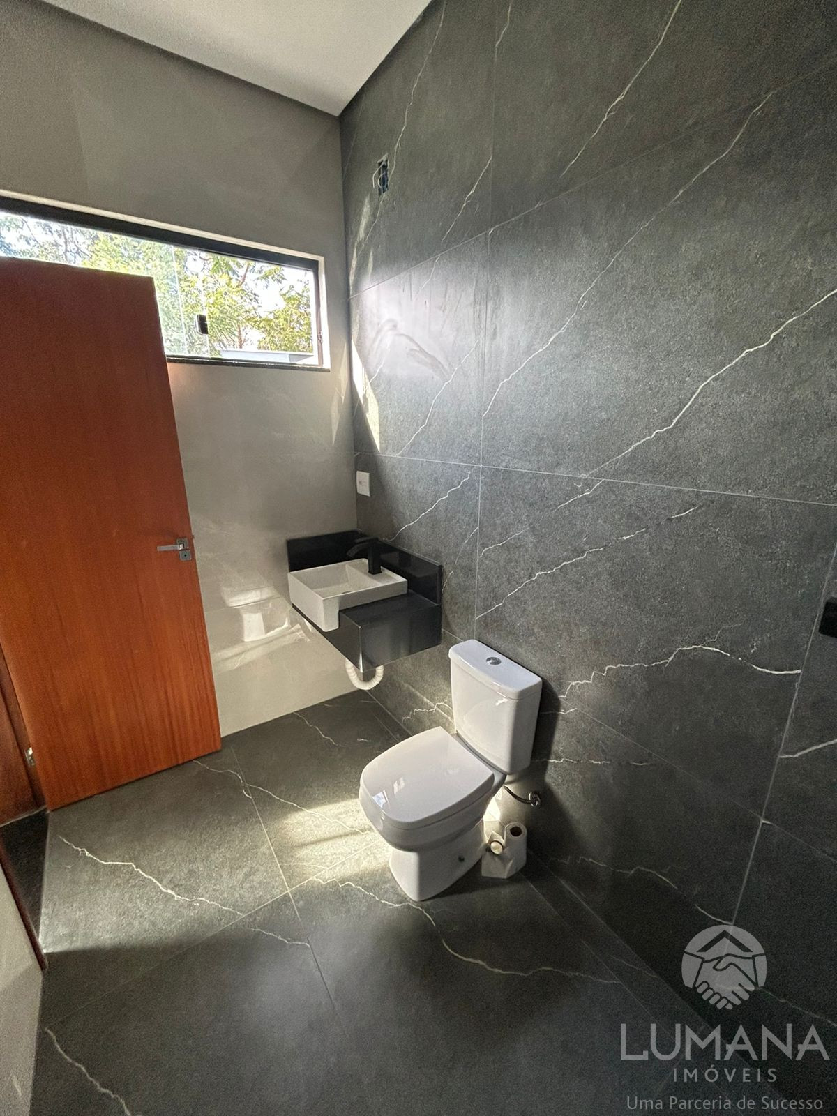 Casa em lote 203 m²