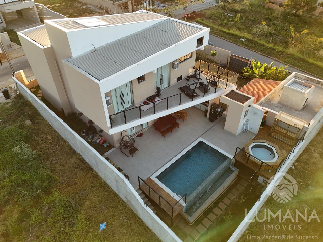 Casa em condomínio
