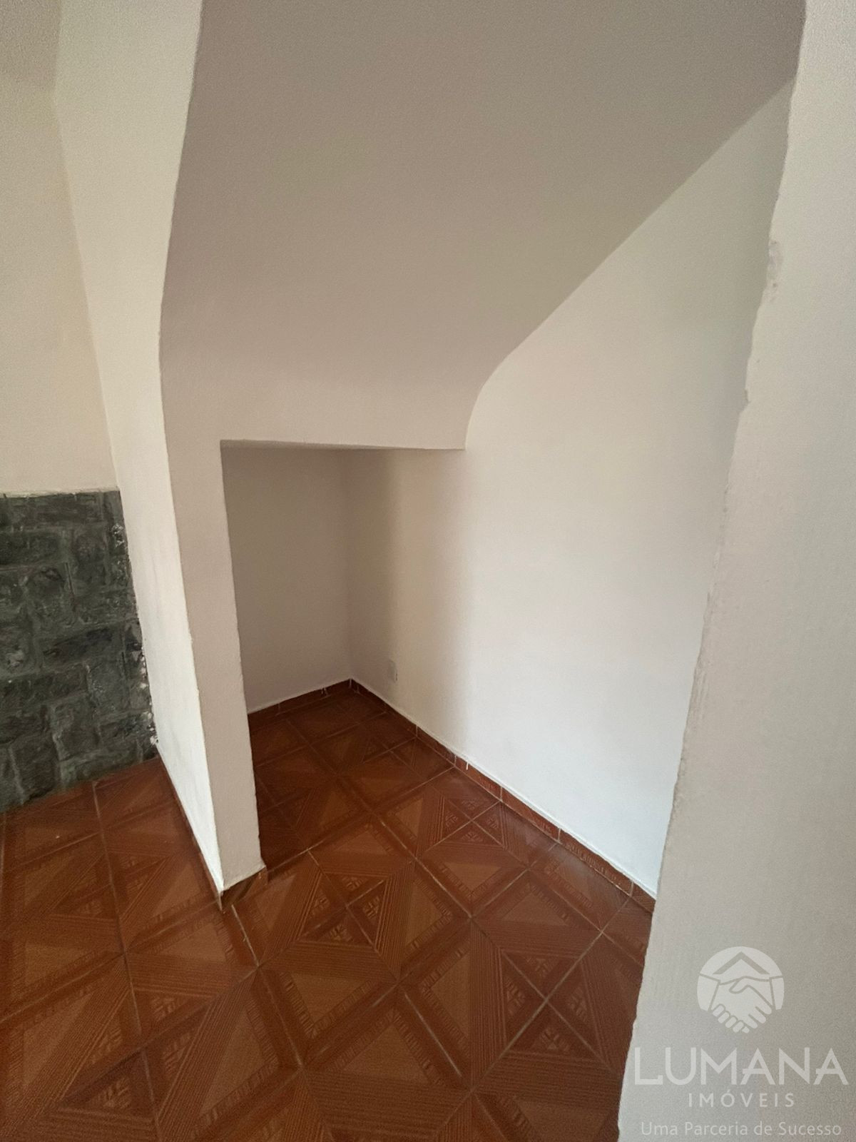 PRÓXIMA AO MERCADÃO INTERNACIONAL