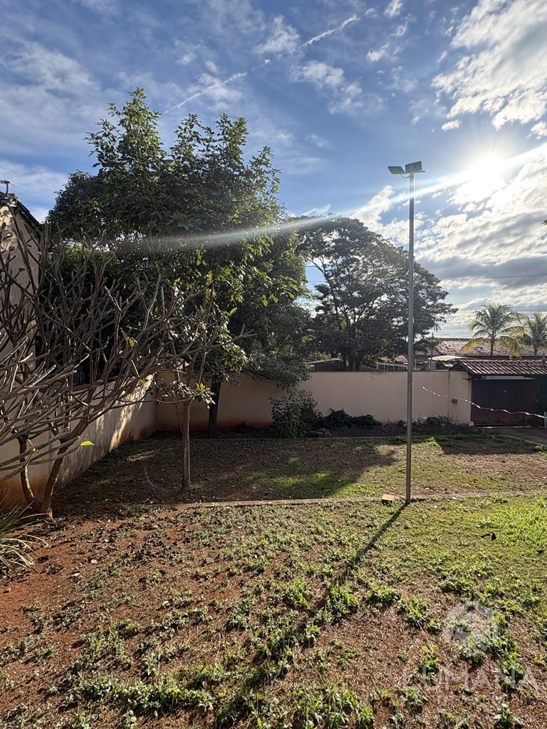 CASA COM QUINTAL